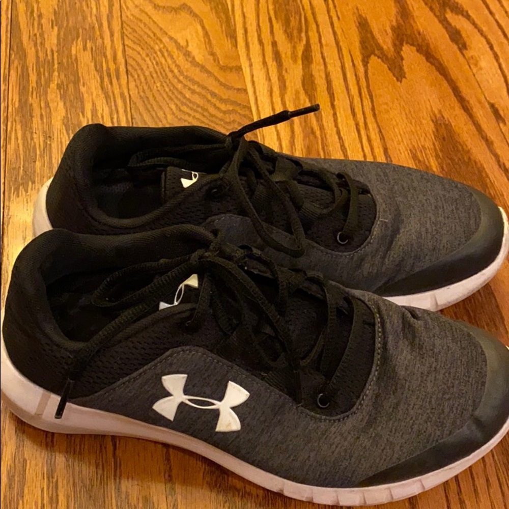 Women’s Under Armour Running shoes